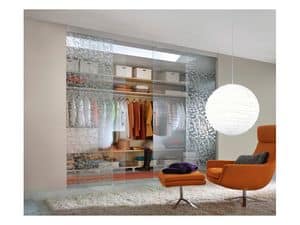 Picture of Ghana, walk-in closet