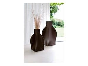Picture of Tina, ornaments