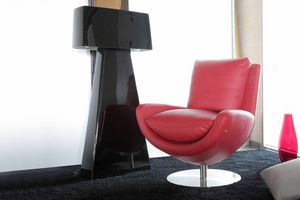 Minorca, Swivel leather armchair