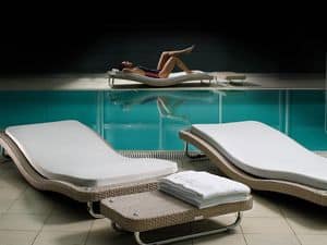 Picture of Hug sunbed side table C58004617, resistant small table