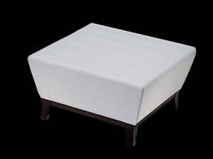 Picture of Churchill pouff 7150, low seat