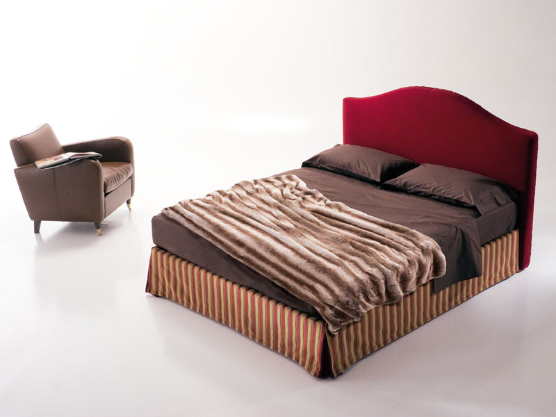 Regolo, Upholstered bed, with storage box, for bedroom
