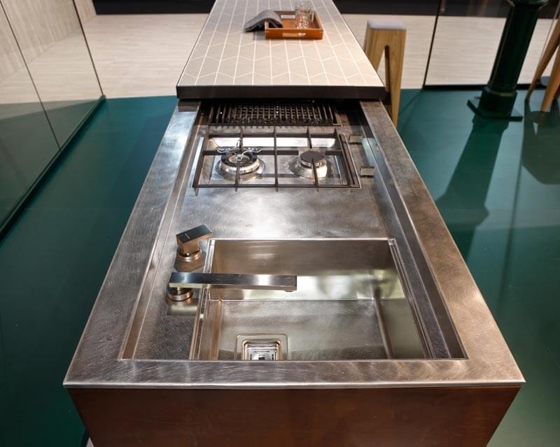 Compact In&Outdoor, Monobloc with kitchen and sliding table