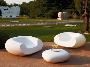 Chubby, Armchair characterized by the roundness of the design