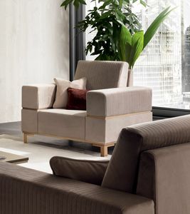 ESSENZA armchair, Armchair with a rigorous design