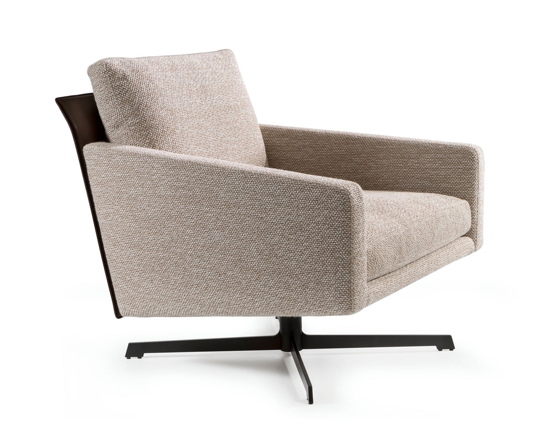 Sharon armchair, Armchair with rigorous shapes