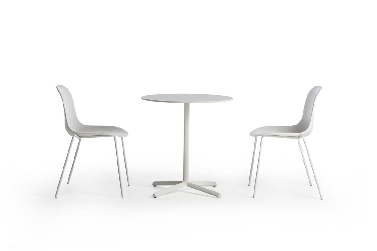 Clivo 74, Table with a refined design