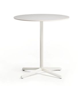 Clivo 74, Table with a refined design