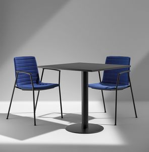 LINER, Collection of sober and functional tables, also with folding top