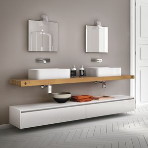 Change comp. 24, Bathroom furniture with top in natural oak, for bars