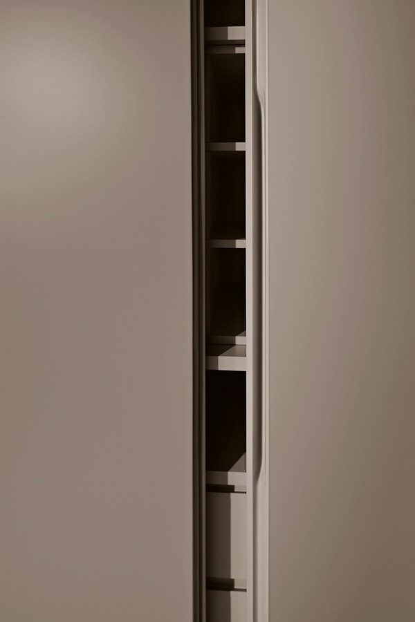 ATLANTE SHEER comp.03, Wardrobe with hinged door with not visible handle