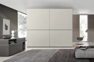 Horizontal, Wardrobe with large internal compartment