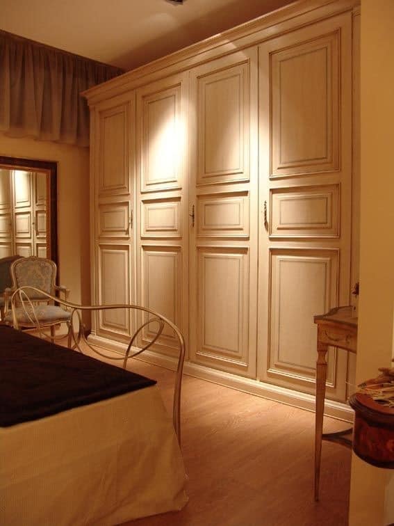 Priori, Wardrobe with 4 doors for hotels and villas