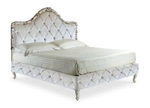 Art. 2023  Dajana K., Luxurious bed, hand-carved, with tufted velvet, classic style
