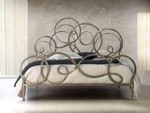 Azzurra, Wrought iron beds, with scrolls, for Classic bedroom