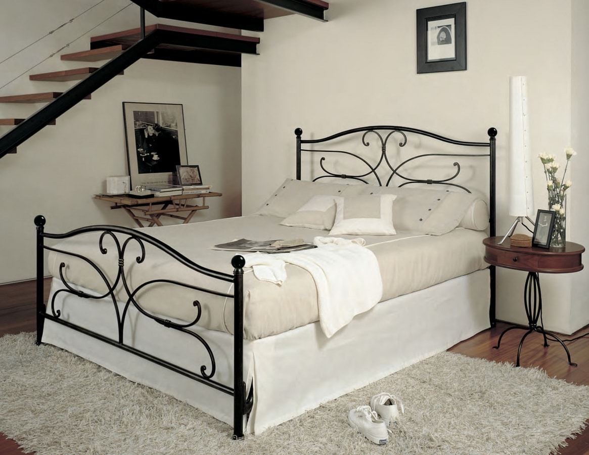 Sibelius, Double bed in forged iron