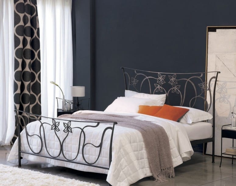 Violetta, Double bed in forged iron