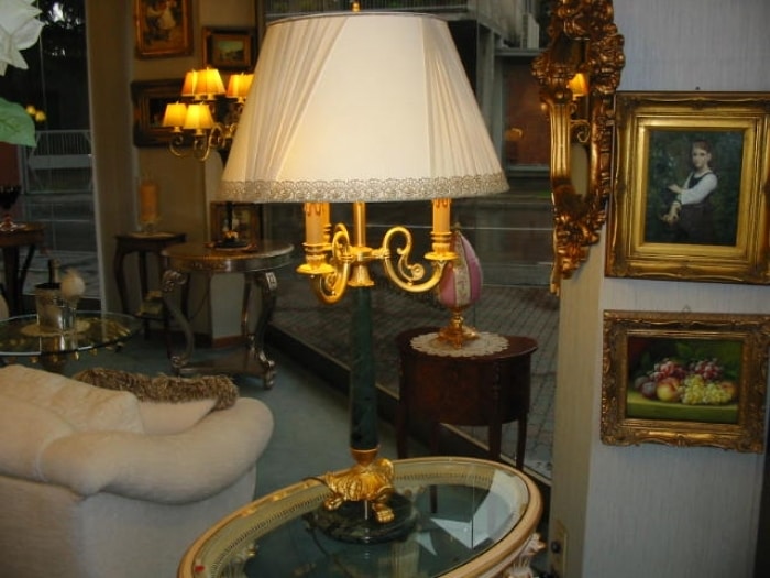 Art.916, Table lamp in marble and brass