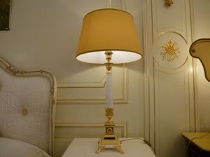 Art.927, Lamp in brass and white marble
