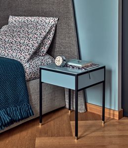 Cri, Bedside table in metal and wood