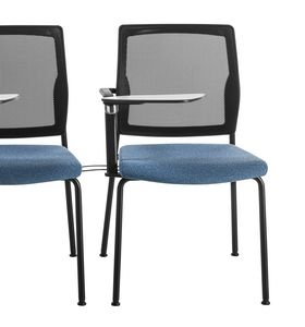 Q44 XL, Chair with mesh backrest, with writing tablet