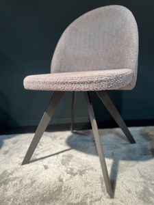 Bombo GT, Upholstered chair, with fixed trapezoid steel base