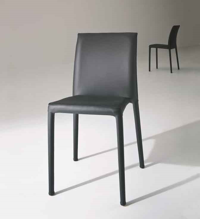 Venezia, Stackable metal chair for residential and contract use