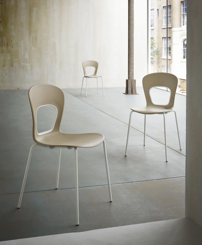 Blog, Chair with plastic seat, for fashionable Pastry
