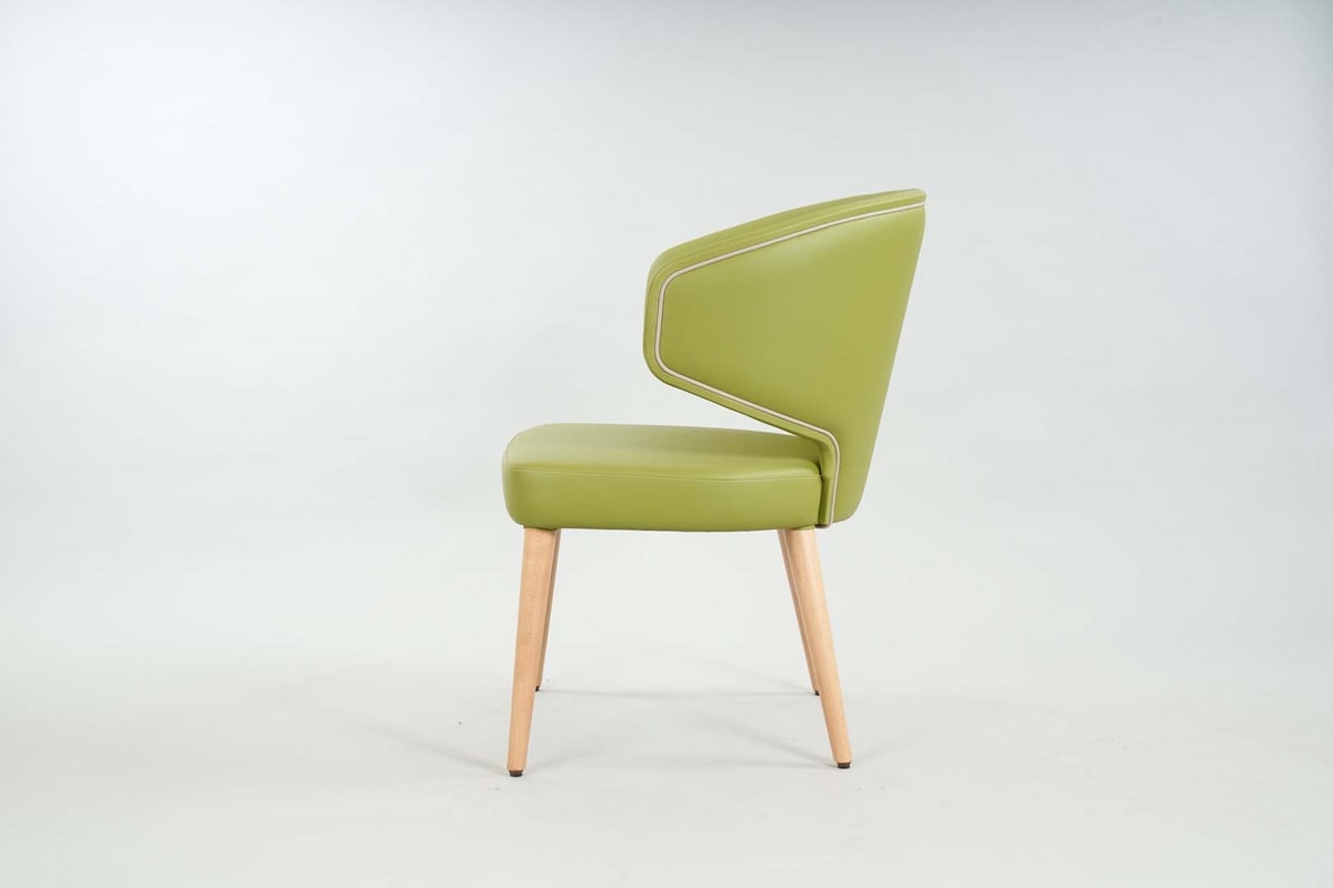 BS557A – Chair, Enveloping chair with armrests