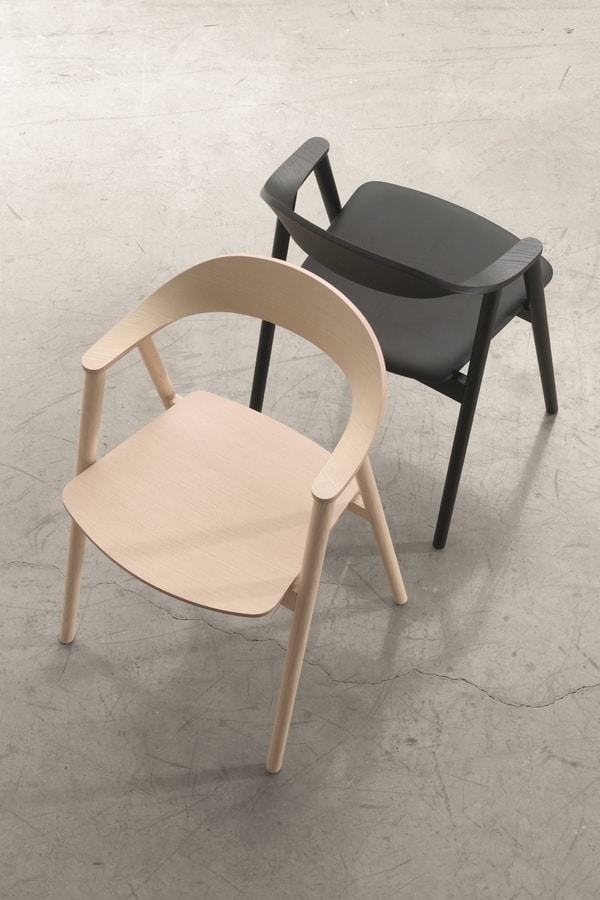 Karm, Plywood chair with solid ash base