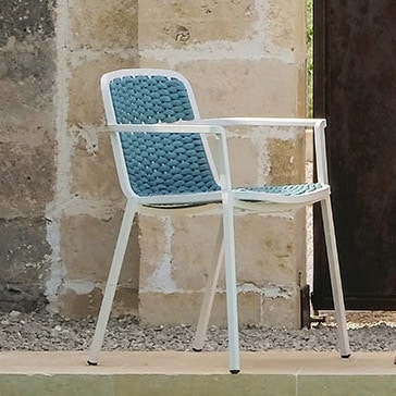 NIDA, Woven chair with armrests
