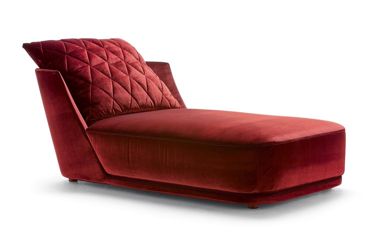 Grace, Chaise longue with rounded and romantic line