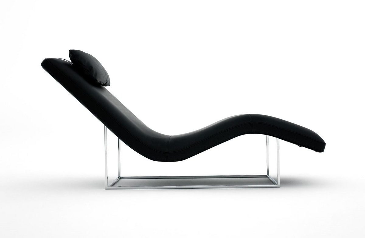 Kalinda, Chaise longue with a sinuous line