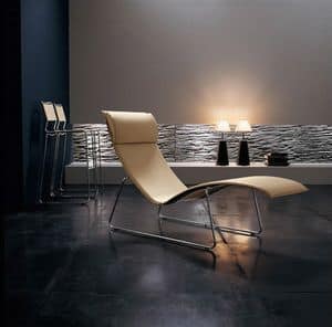 Relax CU, Lounge chair in chrome metal, leather covering