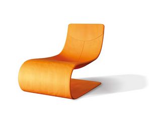 Shalla, Chaise longue with a sinuous design