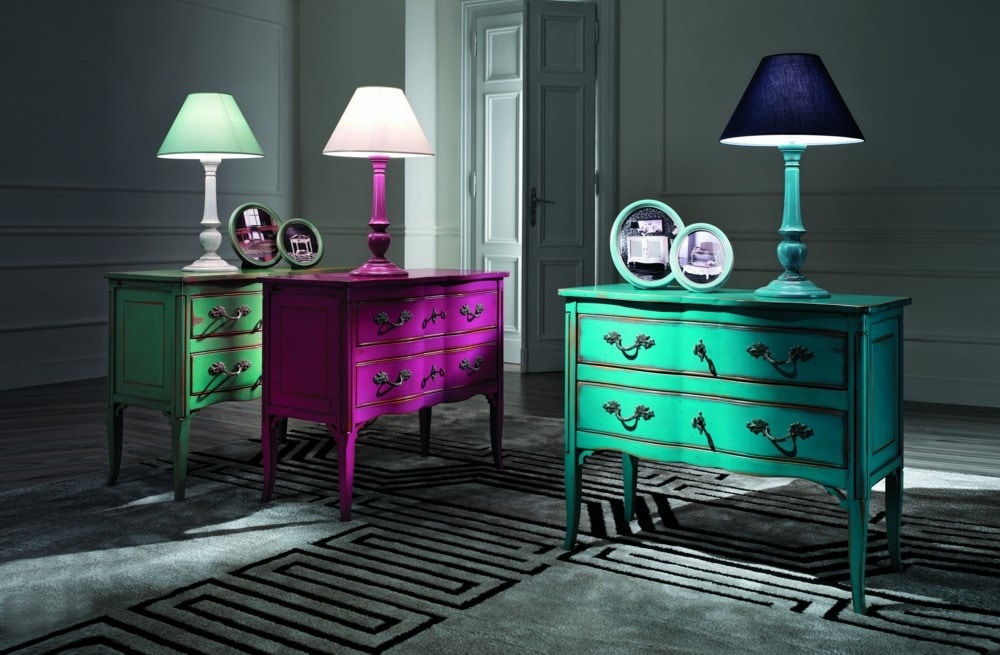 French chest of drawers, Dresser with bright lacquered finishes