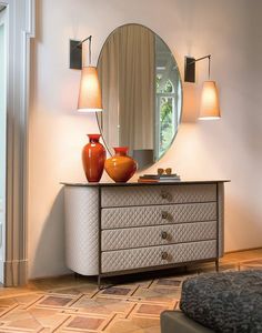 Penelope, Chest of drawers in diamond-quilted leather