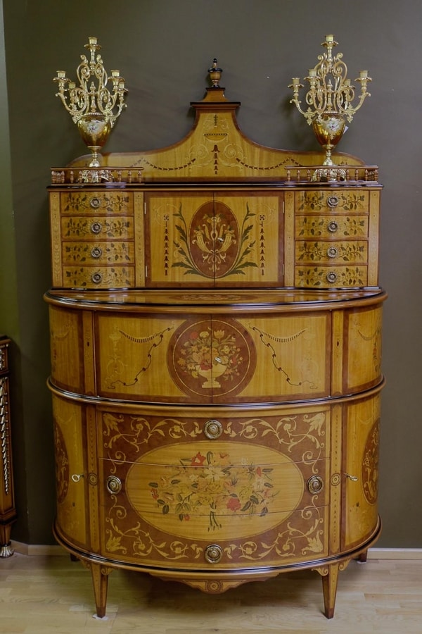 5765, Inlaid cabinet in citronnier and briar