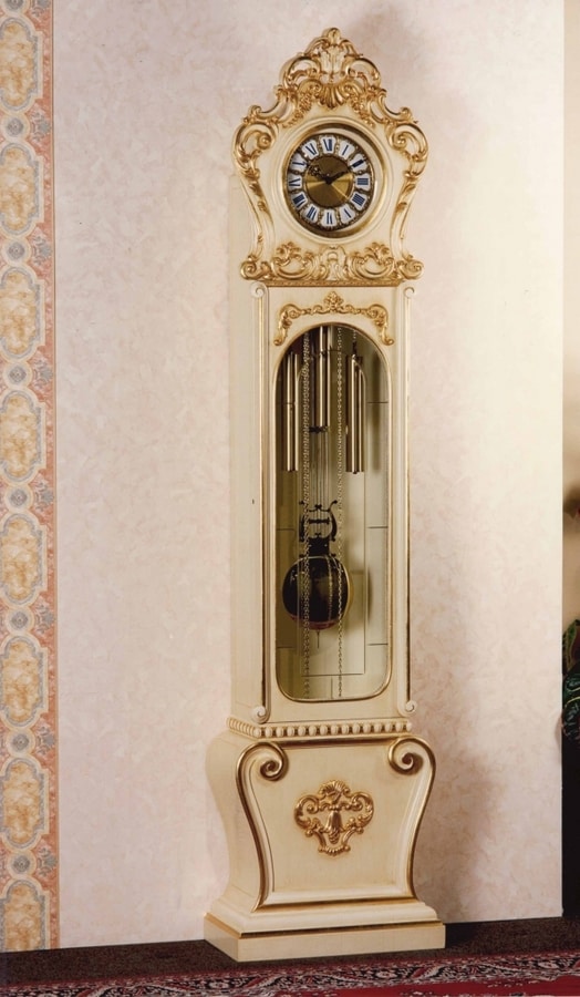 Art. 1068, Lacquered pendulum clock, Baroque style