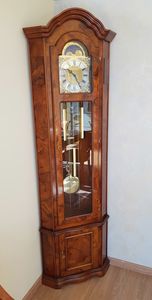 Pendolo, Angular pendulum clock, in classic style