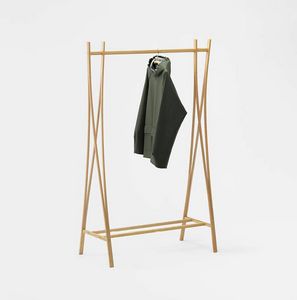 Tra-ra, Wooden clothes stand