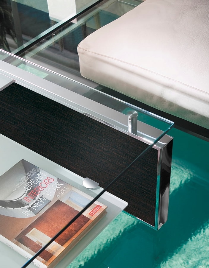 FAN, Coffee table with a refined design