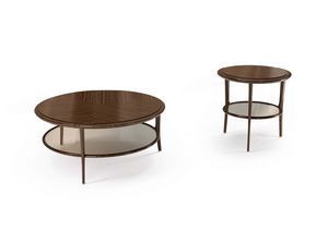 I Noccioli, Round three-legged tables