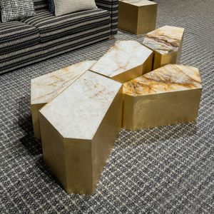 Krypton CT, Coffee table in brass, with marble top
