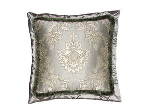 Cushion VL SPZ, Square cushion with a floral pattern