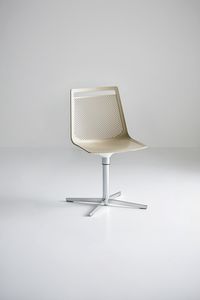 Akami L, Technopolymer chair, 4-blade base