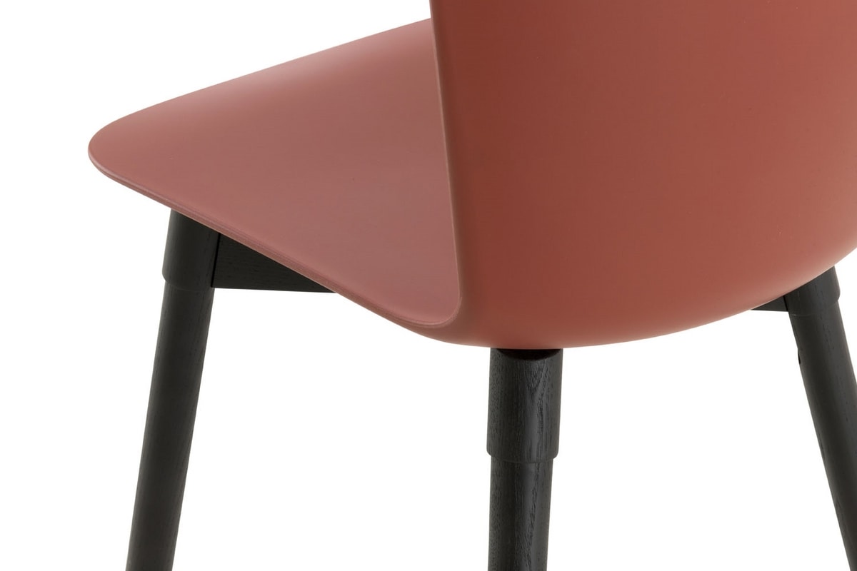s24 martina, Chair with polypropylene seat