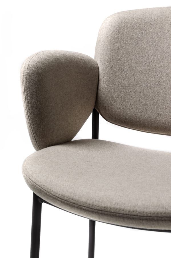 Macka, Design chair, comfortable and enveloping