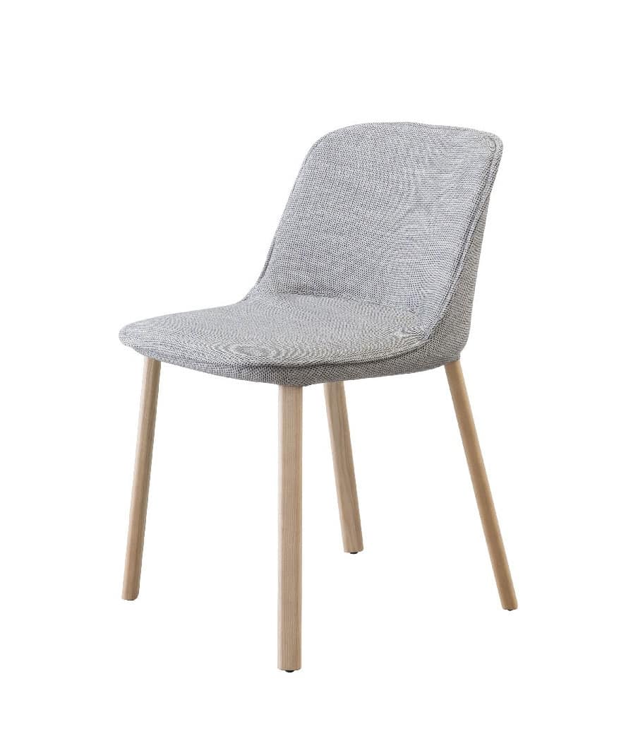 Esse chair, Padded chair with wooden legs