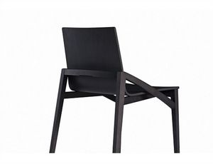 Capita 510M, Wooden chairs with a large seat